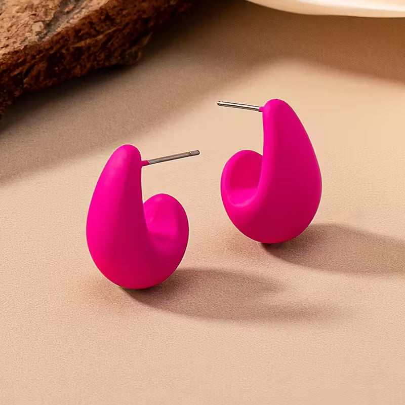 Náušnice ve tvaru C, elegantní a minimalistické