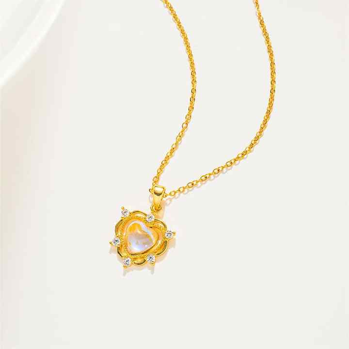 Náhrdelník z Měsíčního Kamene - Tvar Srdce