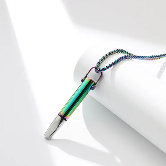 Náhrdelník s píšťalkou pro dýchací odpor