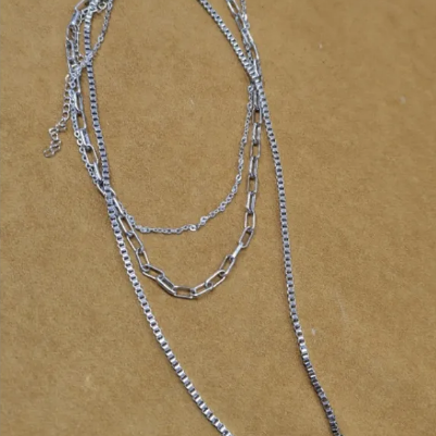 Třívrstvý náhrdelník z nerezové oceli