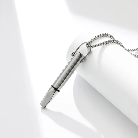 Náhrdelník s píšťalkou pro dýchací odpor