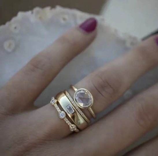 Čtvercový prsten ze zirkónu se čtyřmi diamanty